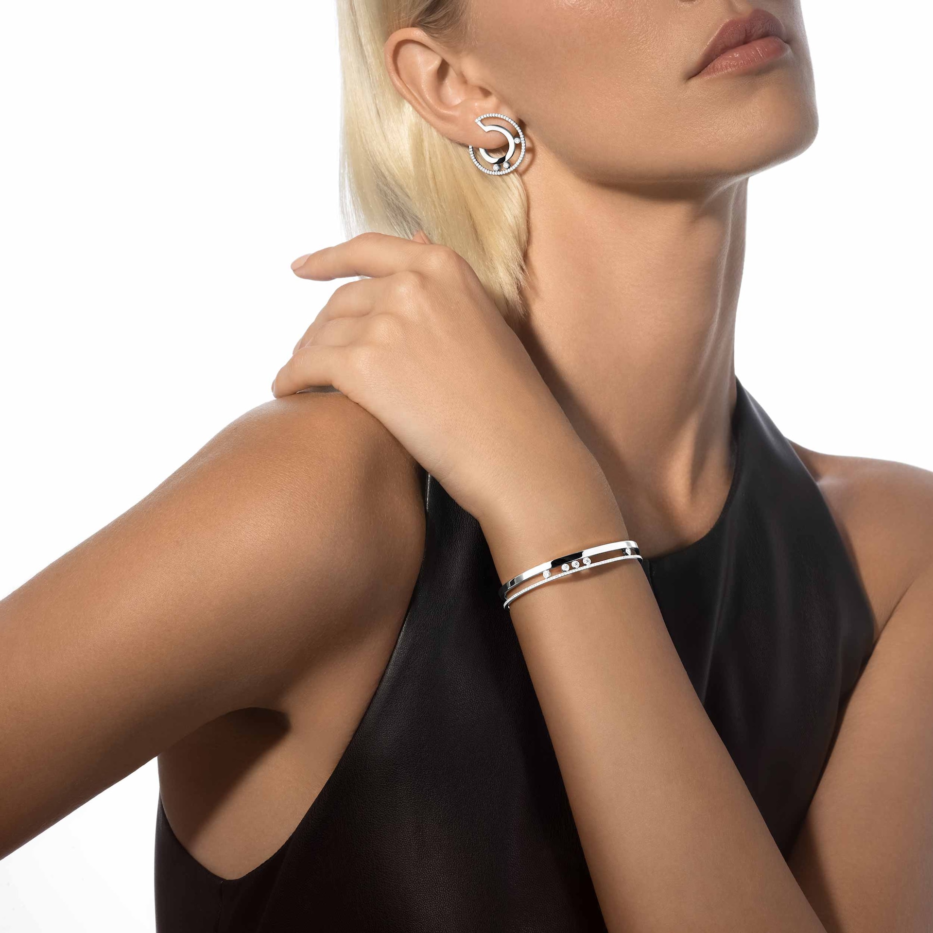 Messika 18k White Gold 0.70cttw Diamond Move Bangle - Size Medium Messika 18k White Gold 0.70cttw Diamond Move Bangle - Size Medium