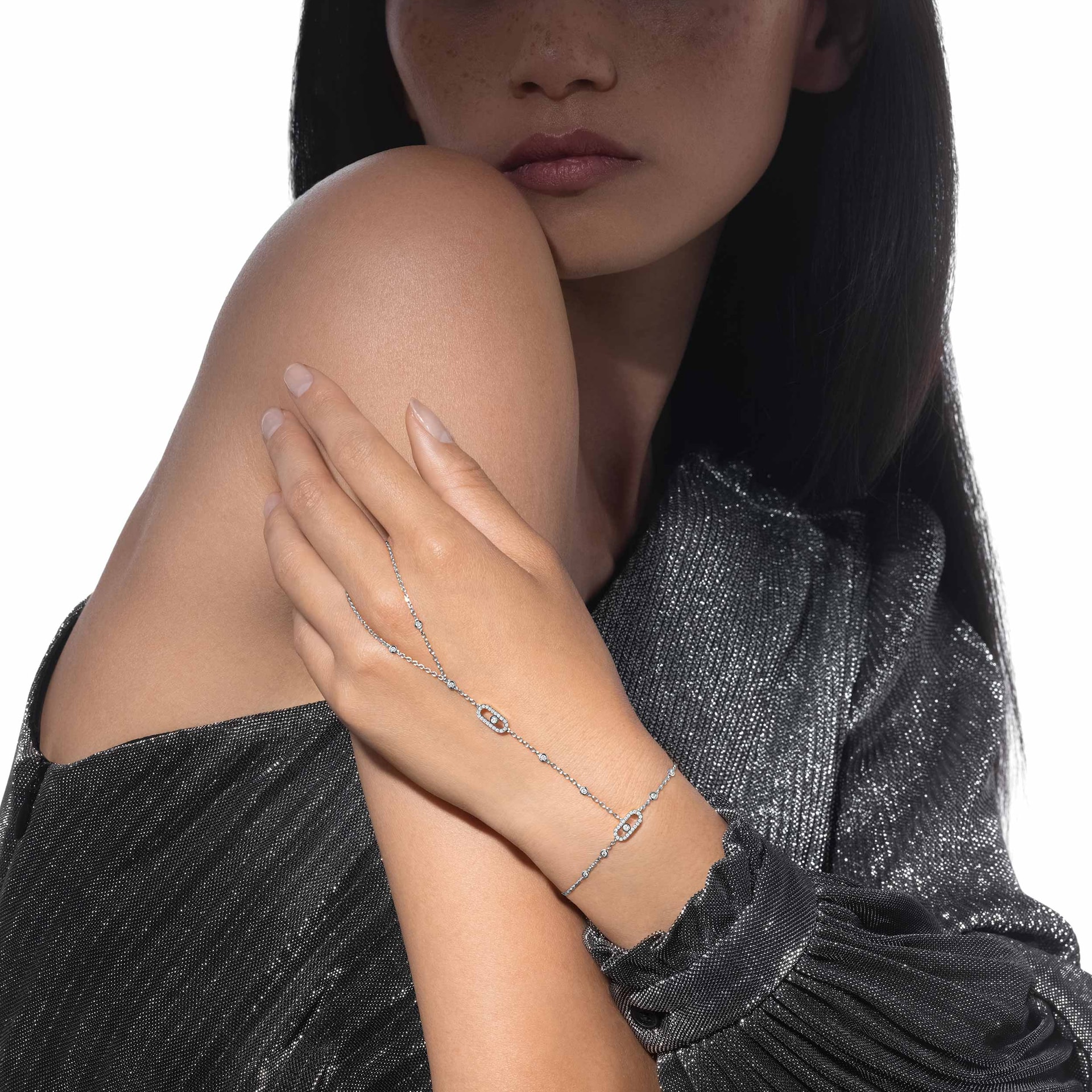 Messika 18k White Gold 0.35cttw Diamond Move Uno Hand Bracelet 18cm Messika 18k White Gold 0.35cttw Diamond Move Uno Hand Bracelet 18cm