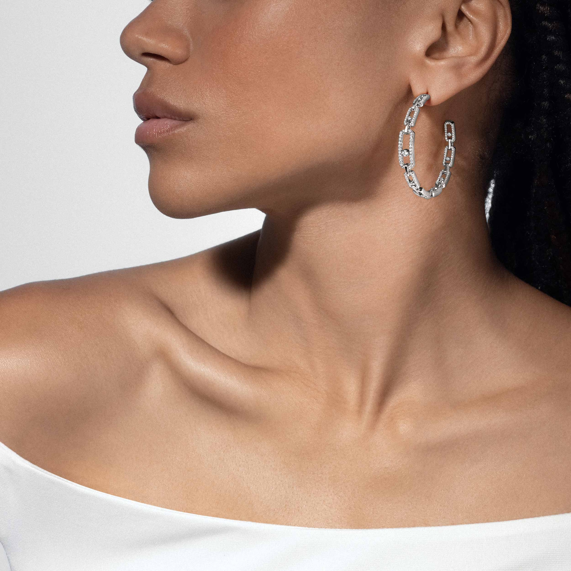 Messika 18k White Gold 2.15cttw Diamond Move Link Hoop Earrings Messika 18k White Gold 2.15cttw Diamond Move Link Hoop Earrings
