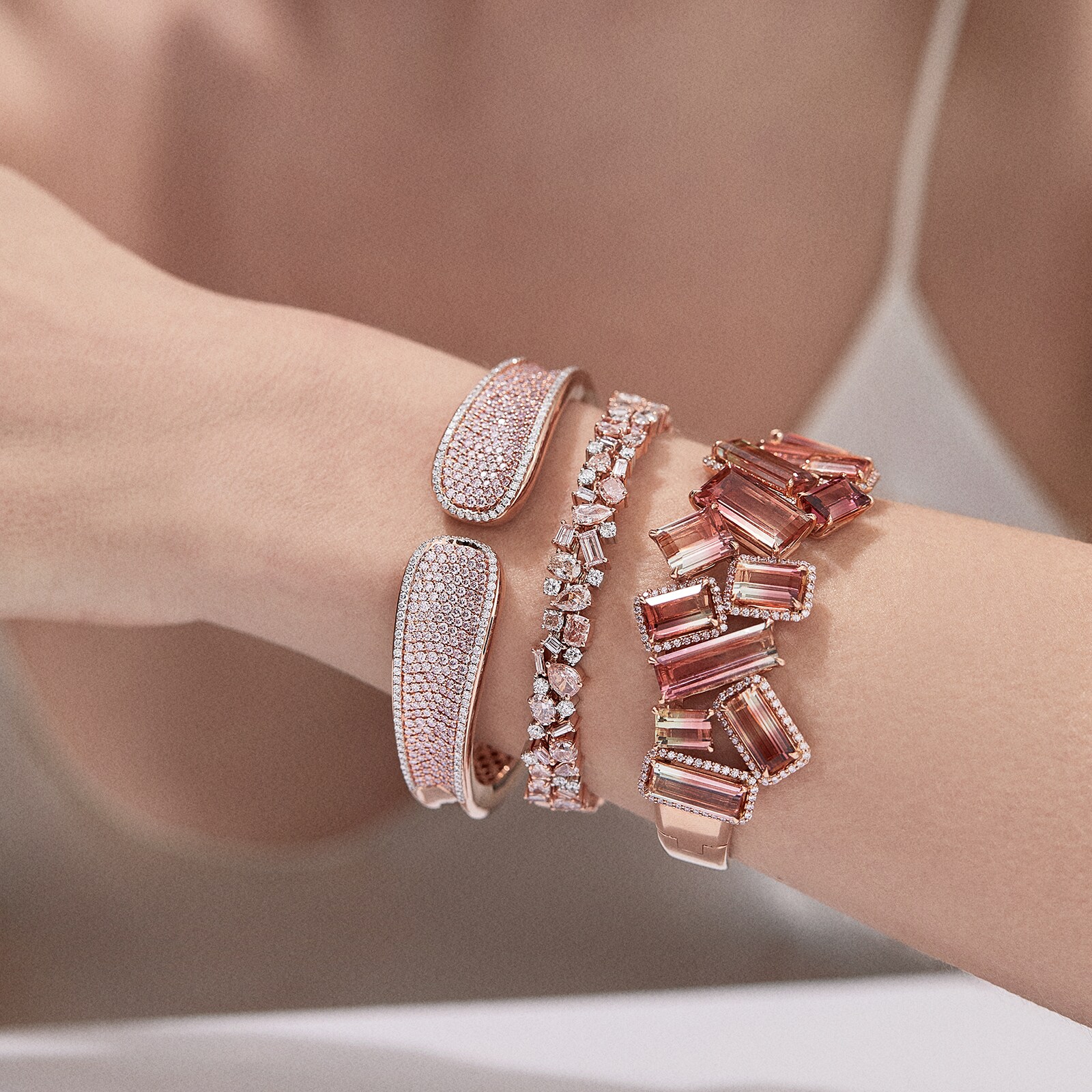 J Fine 18k Pink Gold Argyle Pink™ Diamond Saddle Cuff