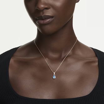 SWAROVSKI Chroma 18ct Yellow Gold Plated Pear Cut Blue Crystal Pendant Necklace SWAROVSKI Chroma 18ct Yellow Gold Plated Pear Cut Blue Crystal Pendant Necklace
