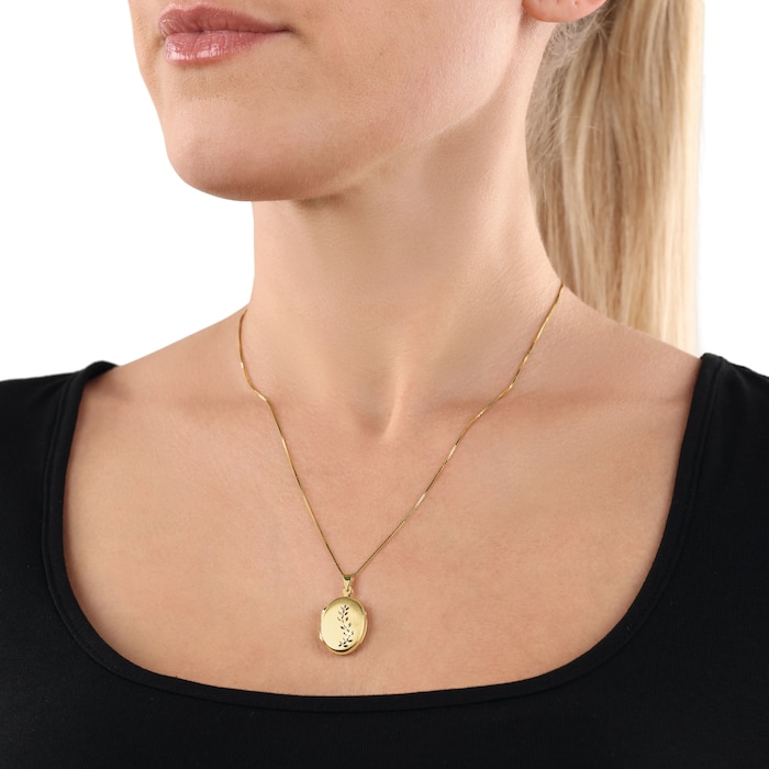 AMOR 9ct Yellow Gold Oval Pendant