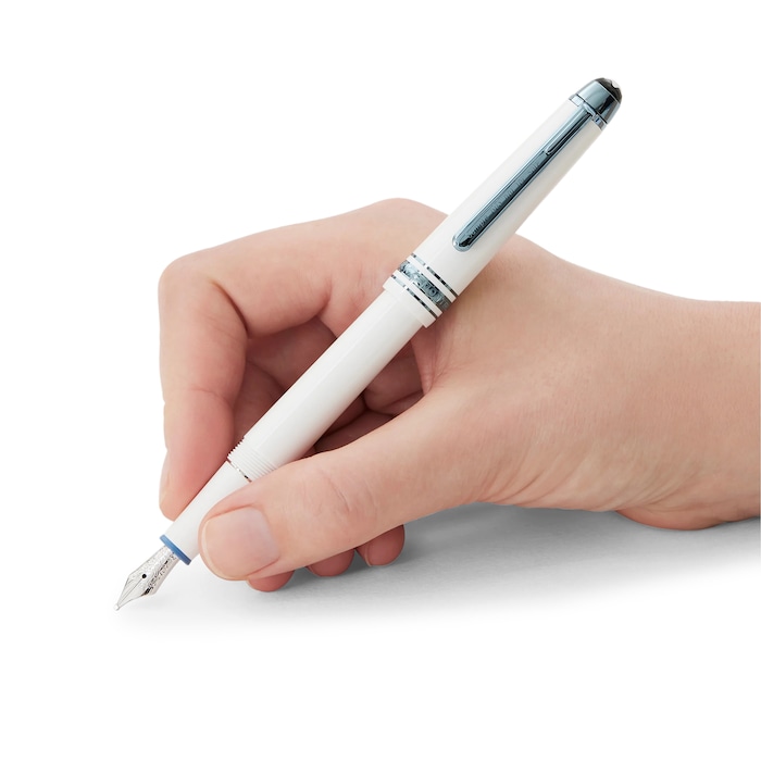 Montblanc Meisterstück Glacier Classique Fountain Pen White