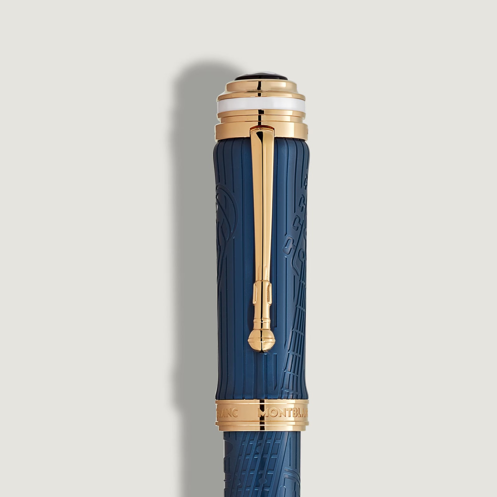 Montblanc Great Characters Homepage To Queen Special Edition Fountain Pen