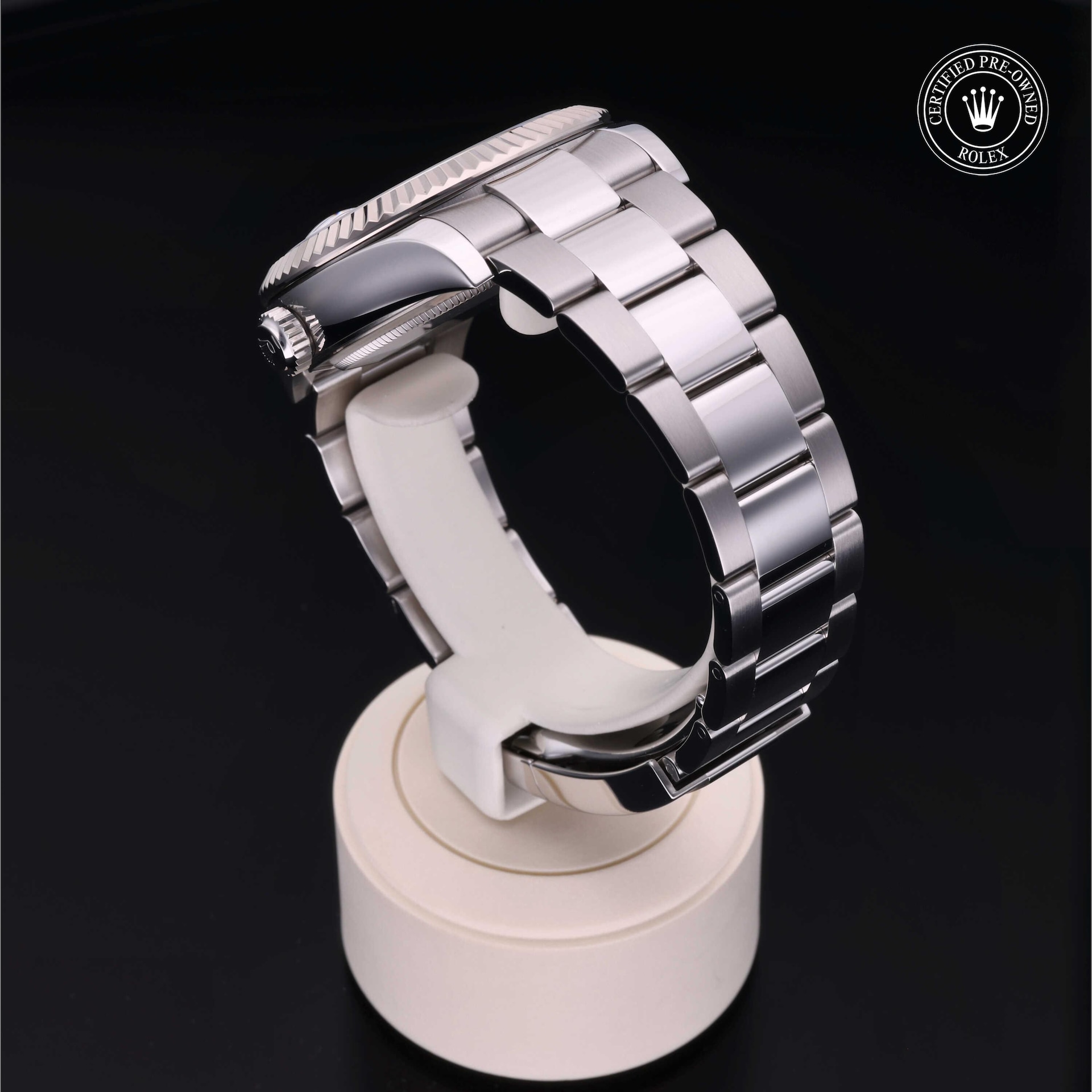 Sky-Dweller image