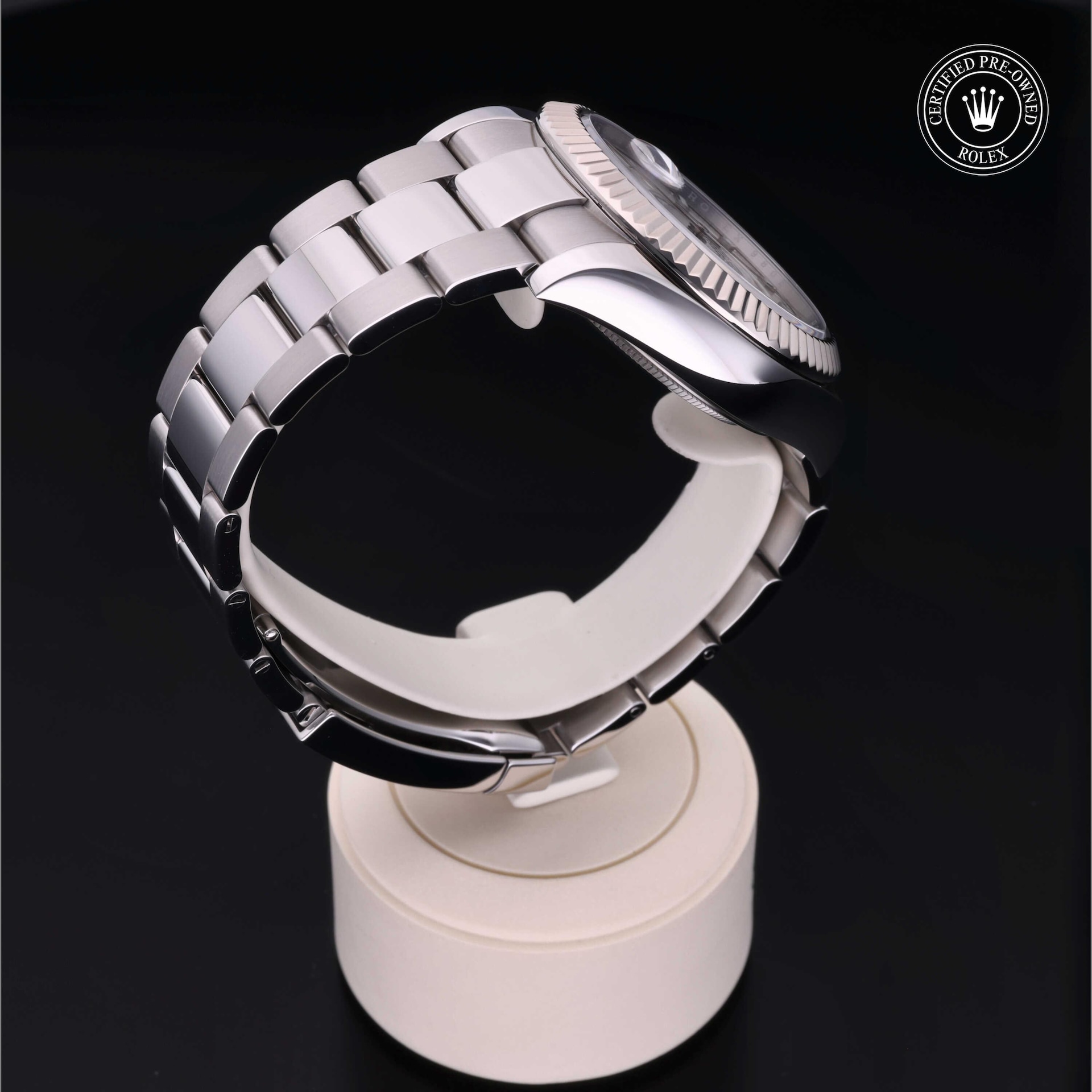 Sky-Dweller image