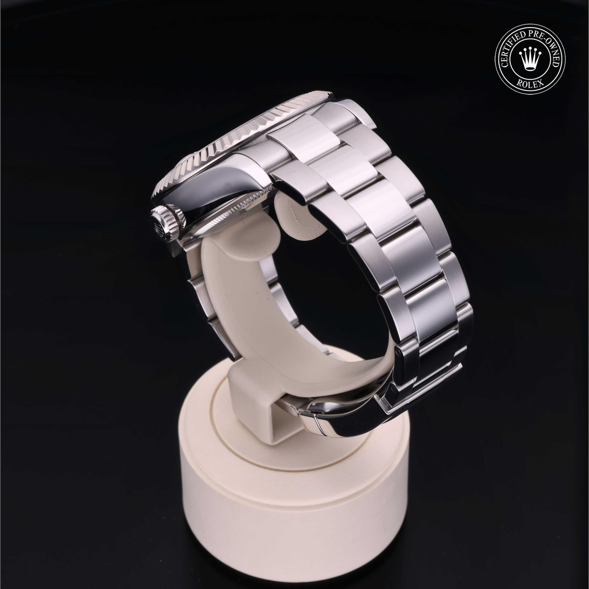 Sky-Dweller image