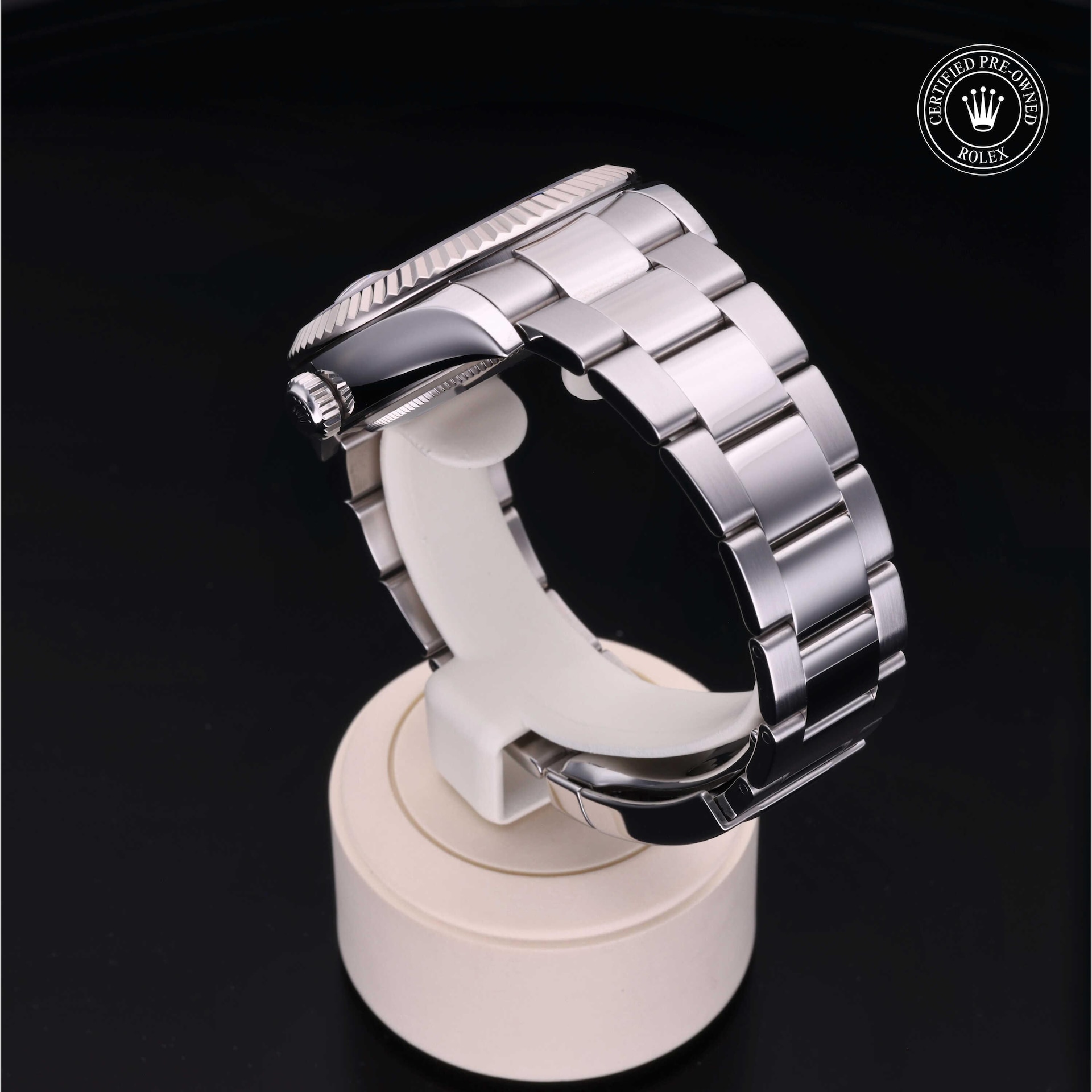 Sky-Dweller image