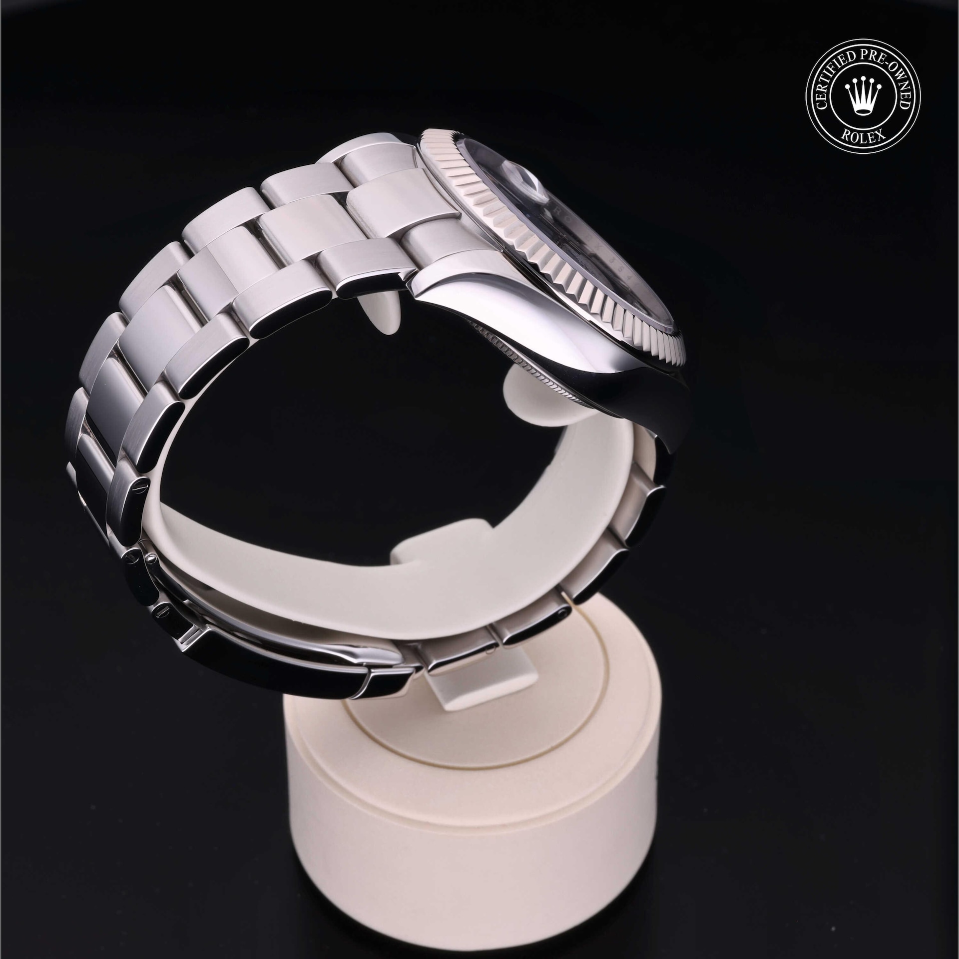 Sky-Dweller image