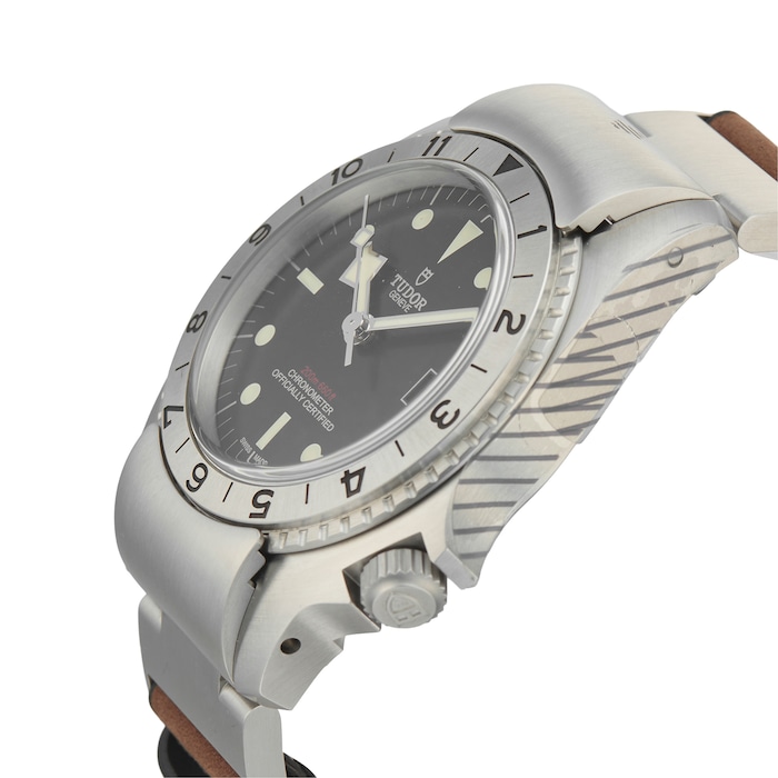 Pre-Owned Tudor Black Bay P01 M70150-0001