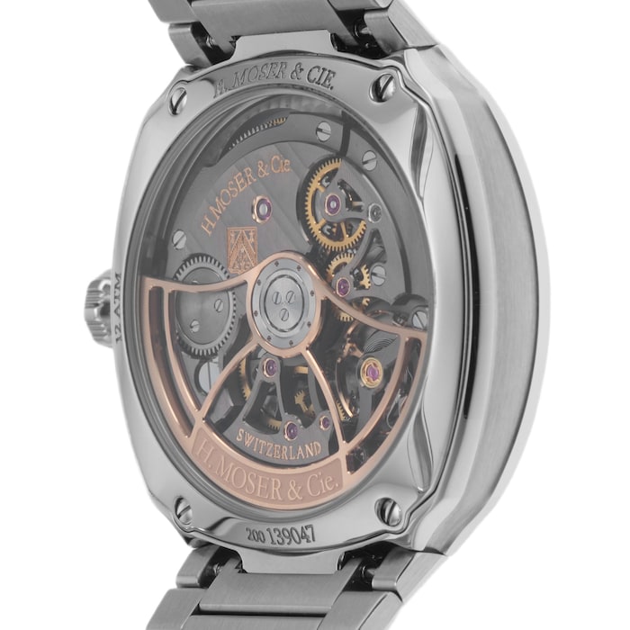 Pre-Owned H. Moser
Cie Streamliner Centre Second Matrix Green 40mm Stainless Steel