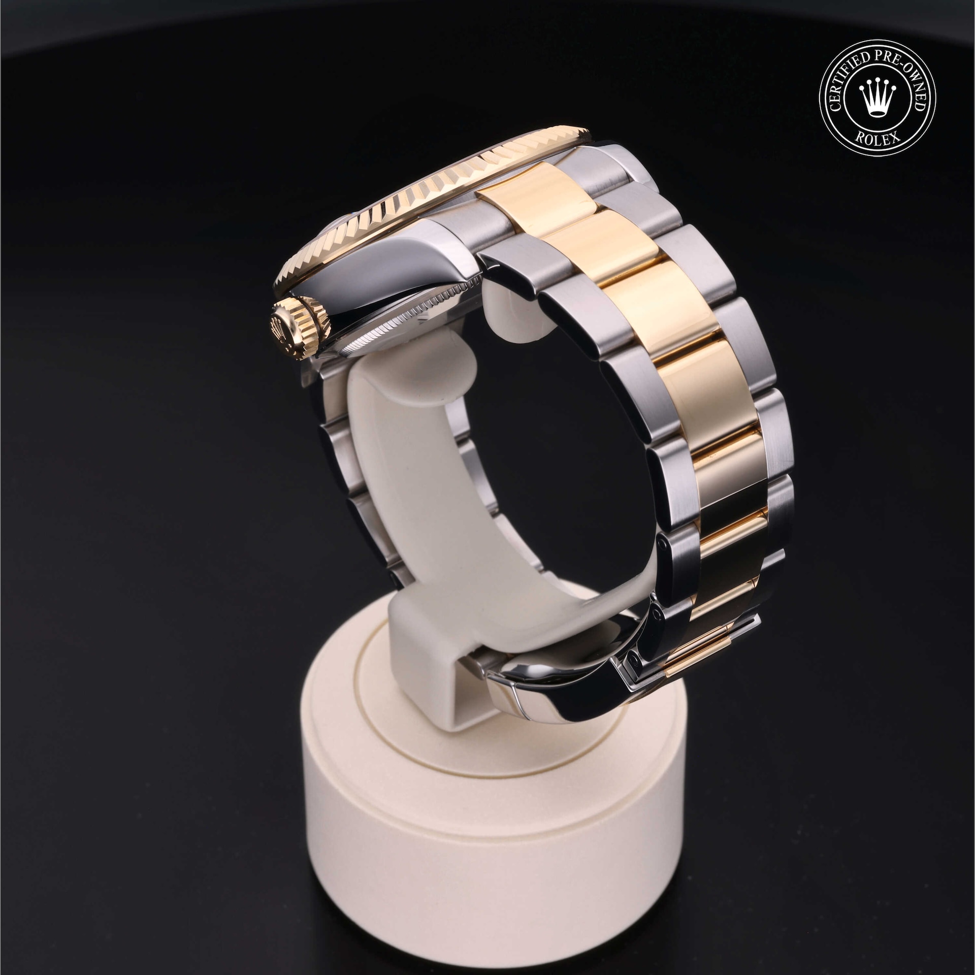 Sky-Dweller image