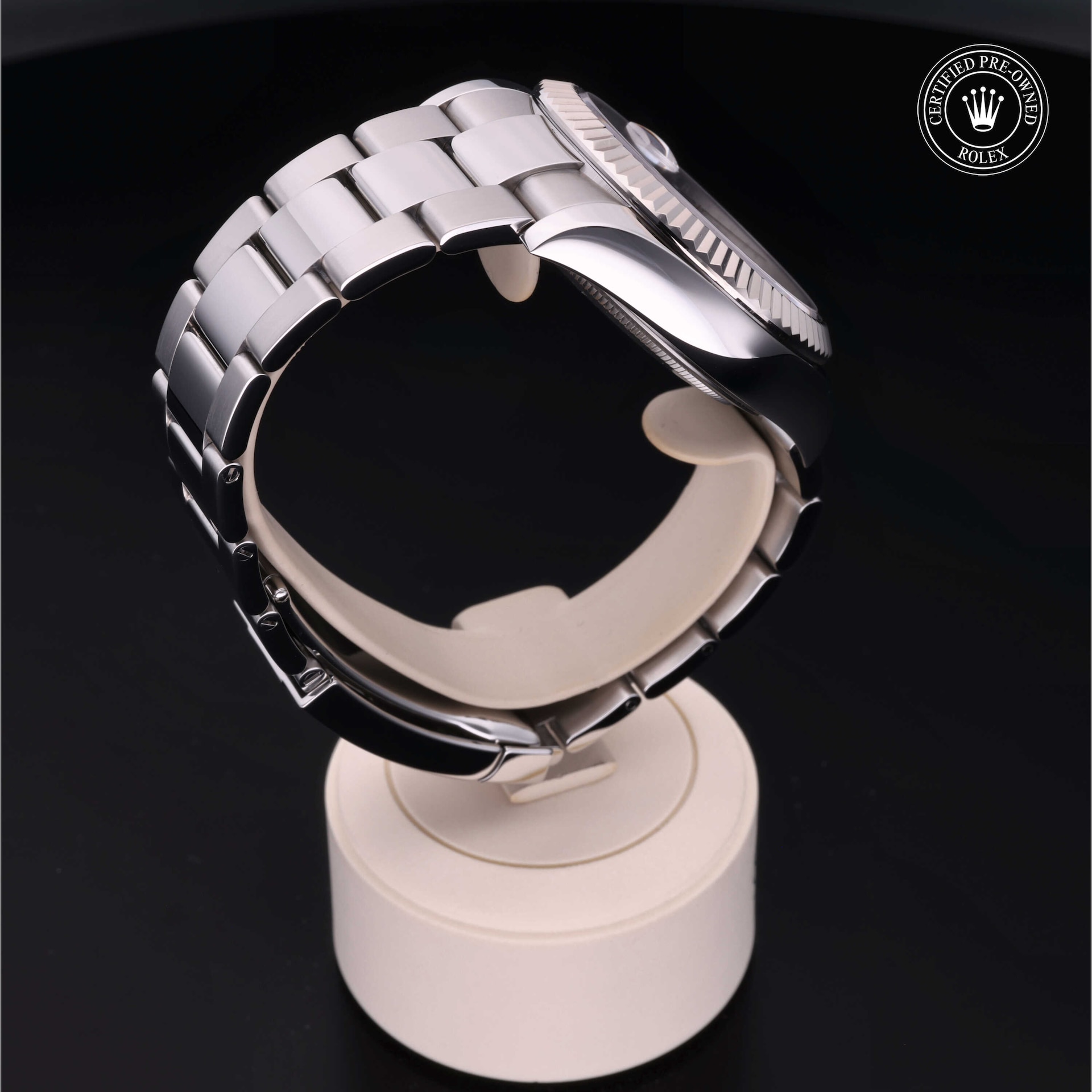 Sky-Dweller image