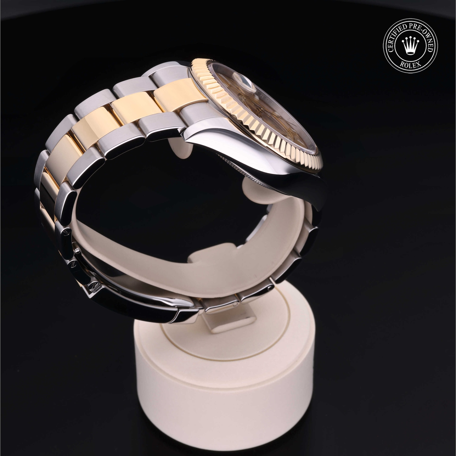 Sky-Dweller image