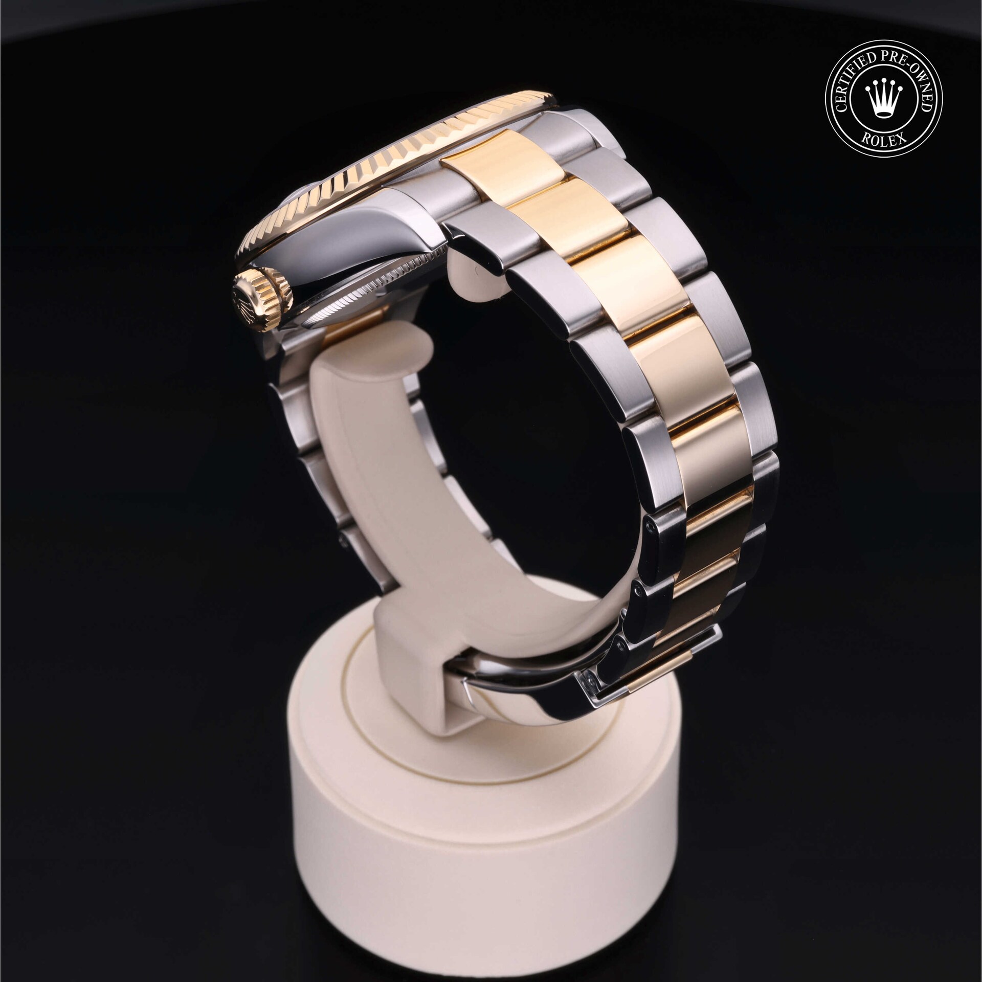 Sky-Dweller image