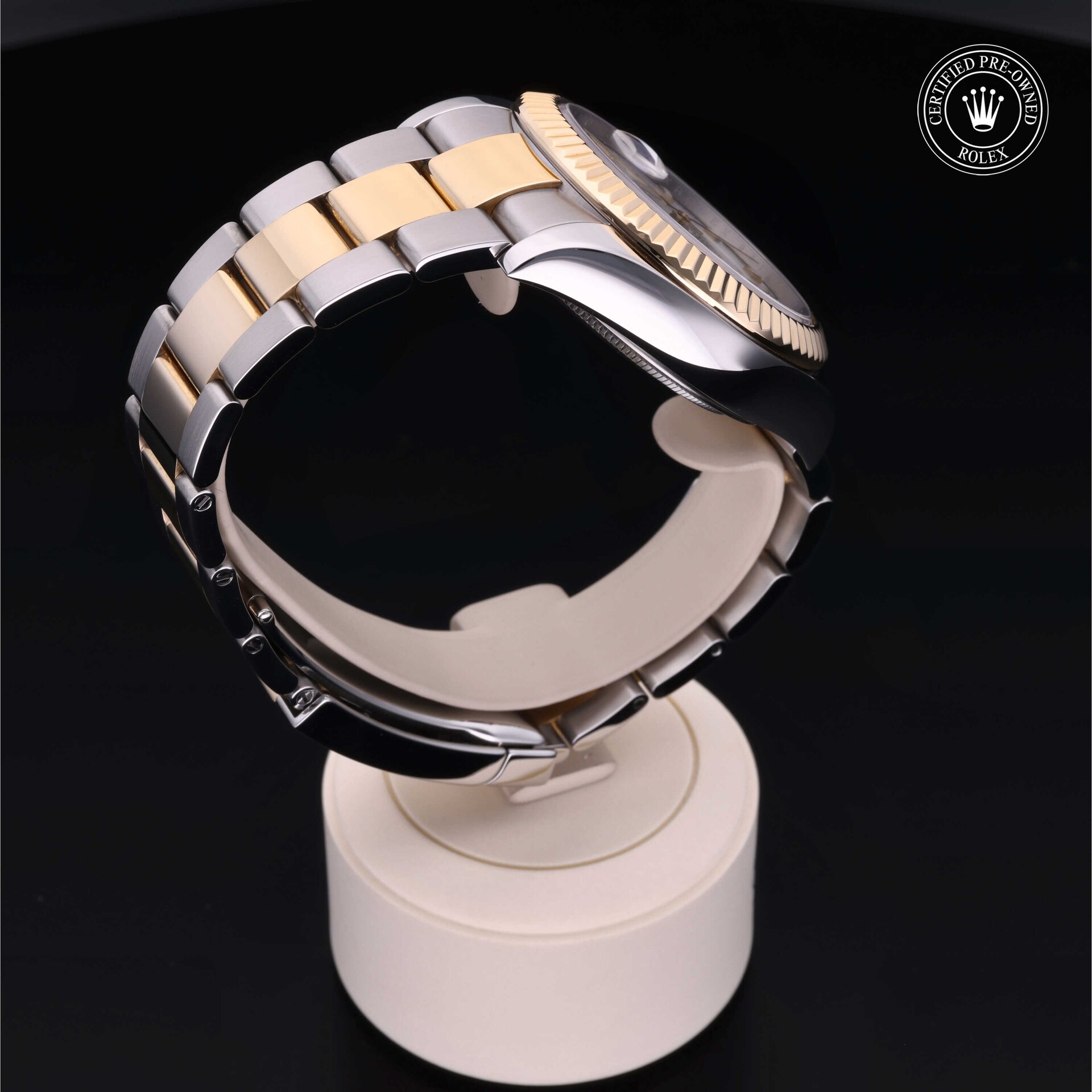 Sky-Dweller image