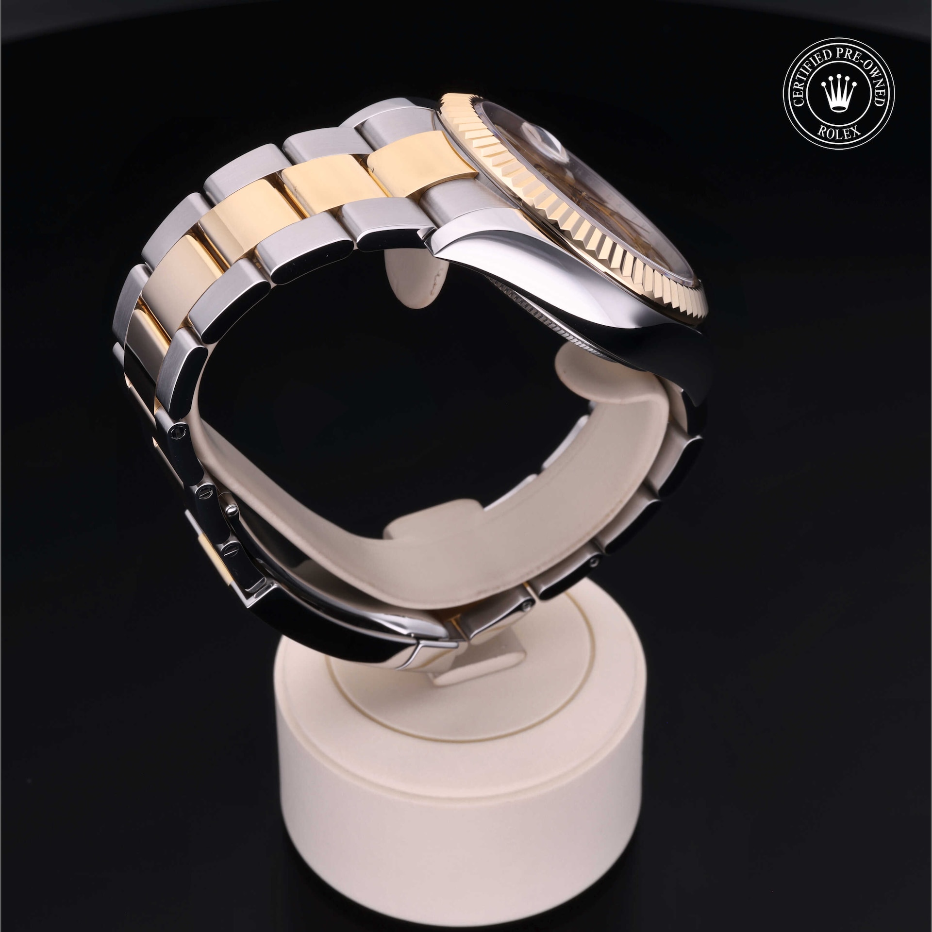 Sky-Dweller image
