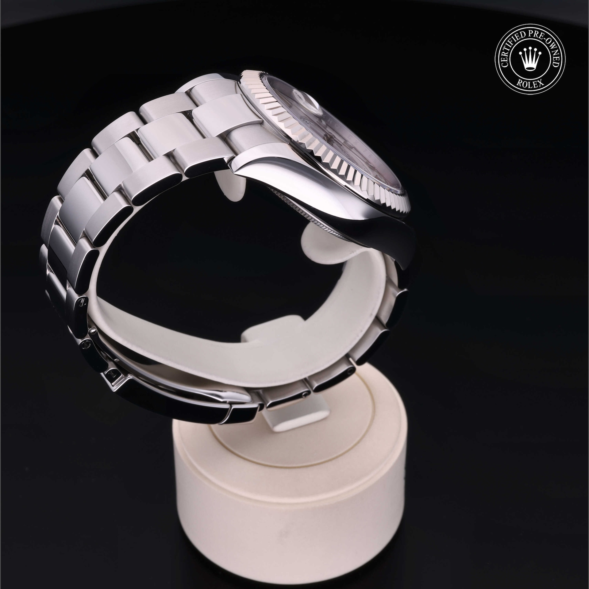 Sky-Dweller image