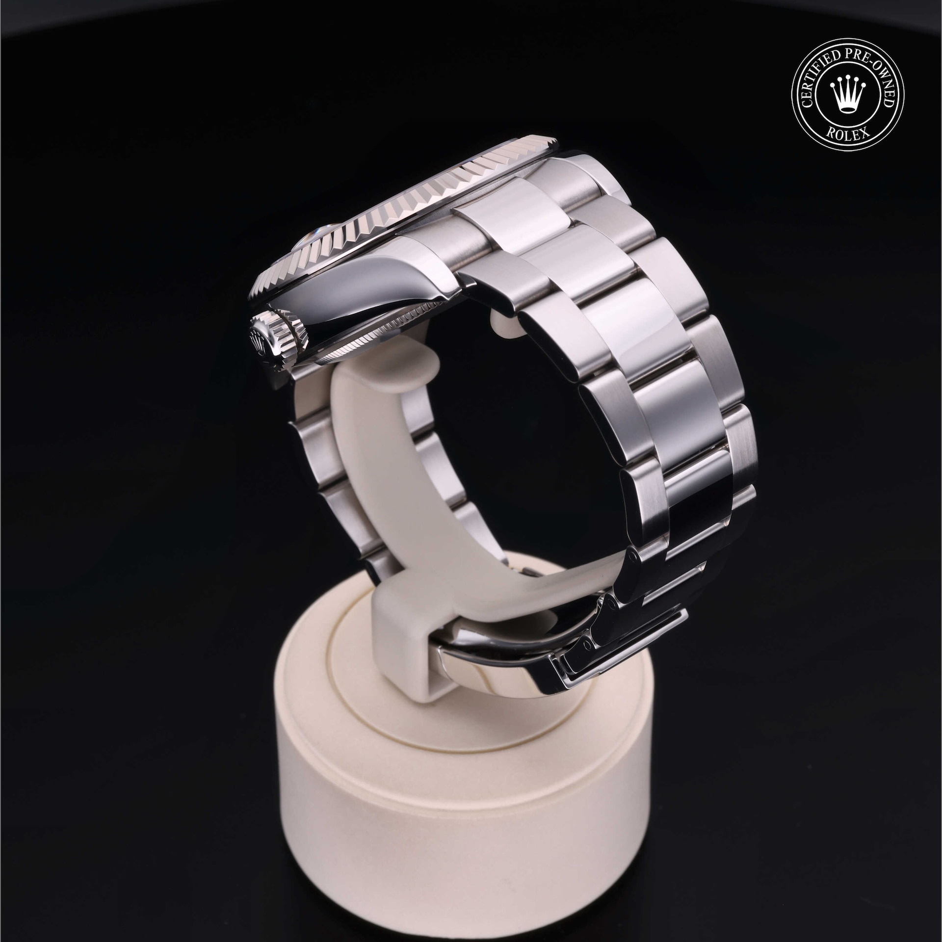 Sky-Dweller image