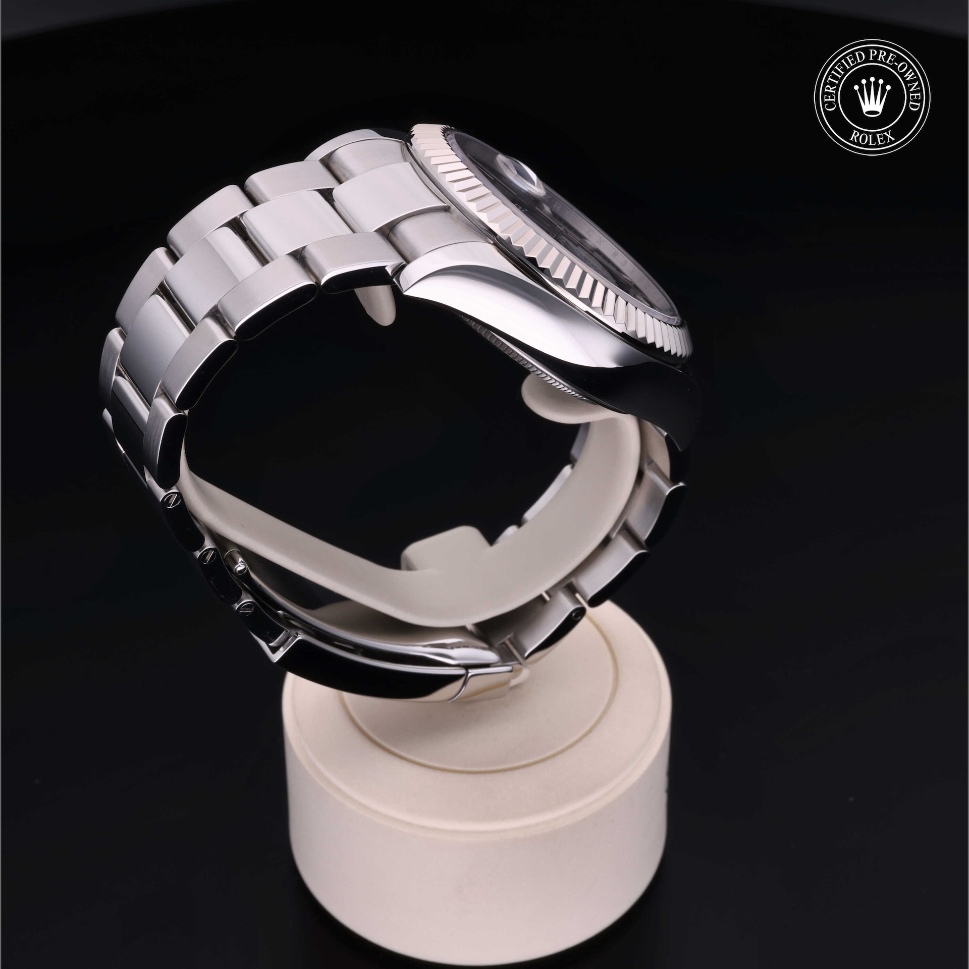 Sky-Dweller image