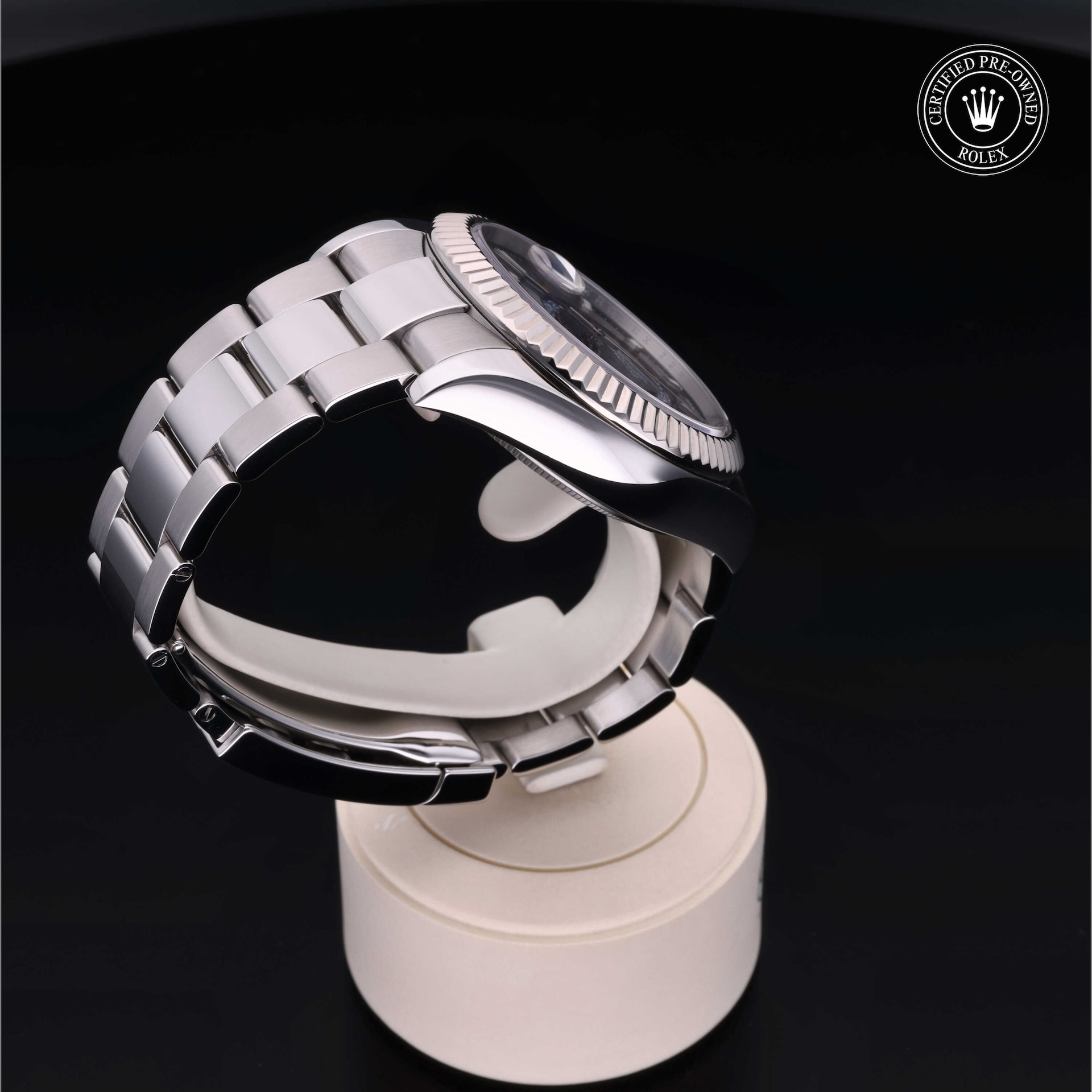 Sky-Dweller image
