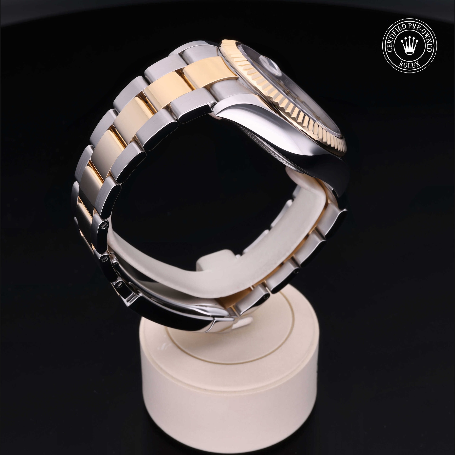 Sky-Dweller image