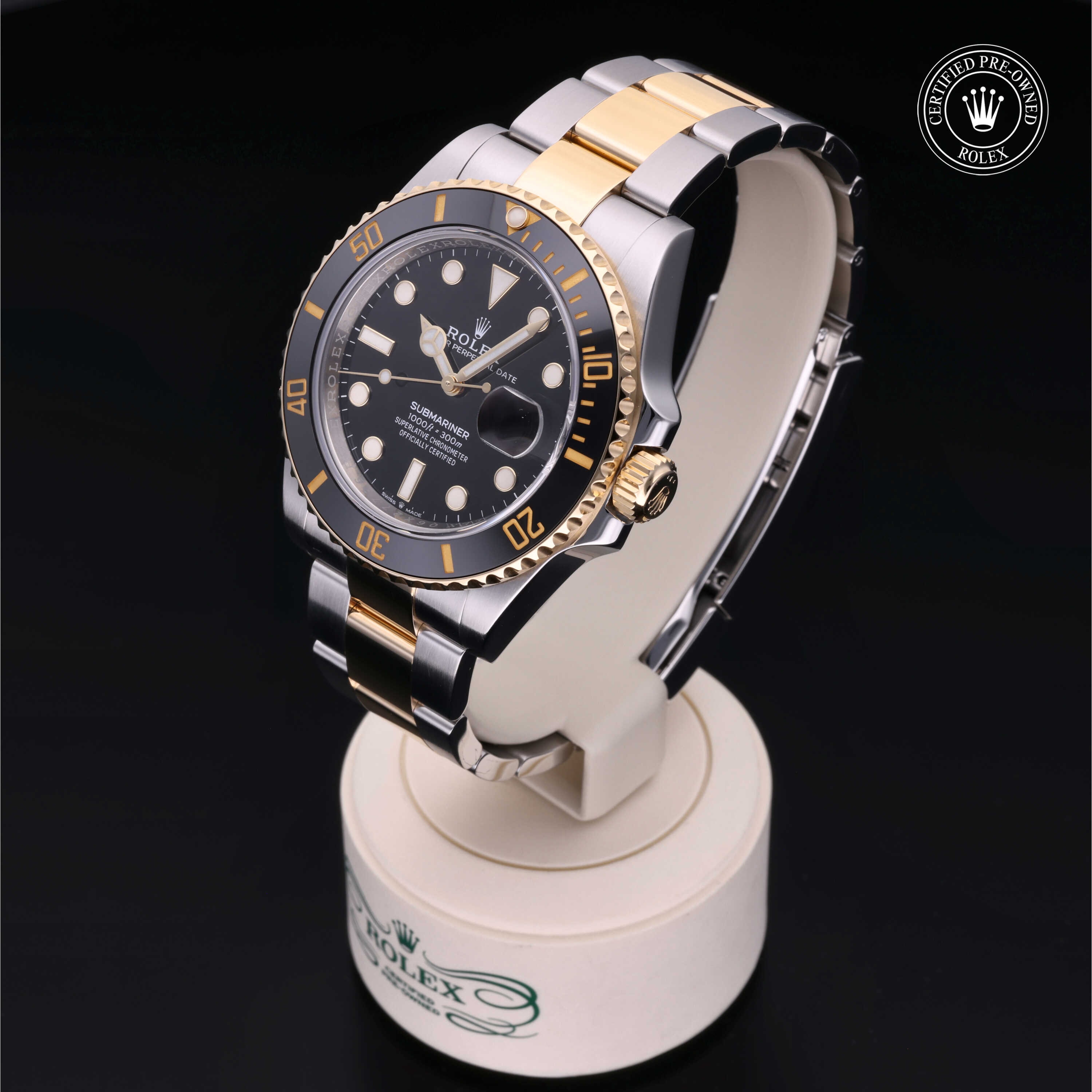 Submariner Date alternate view 3