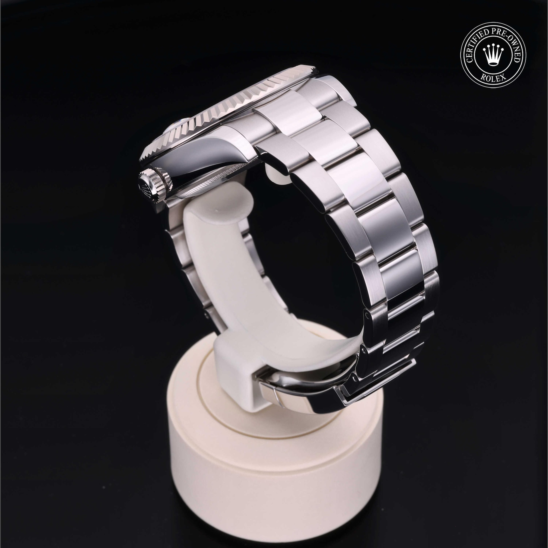 Sky-Dweller image