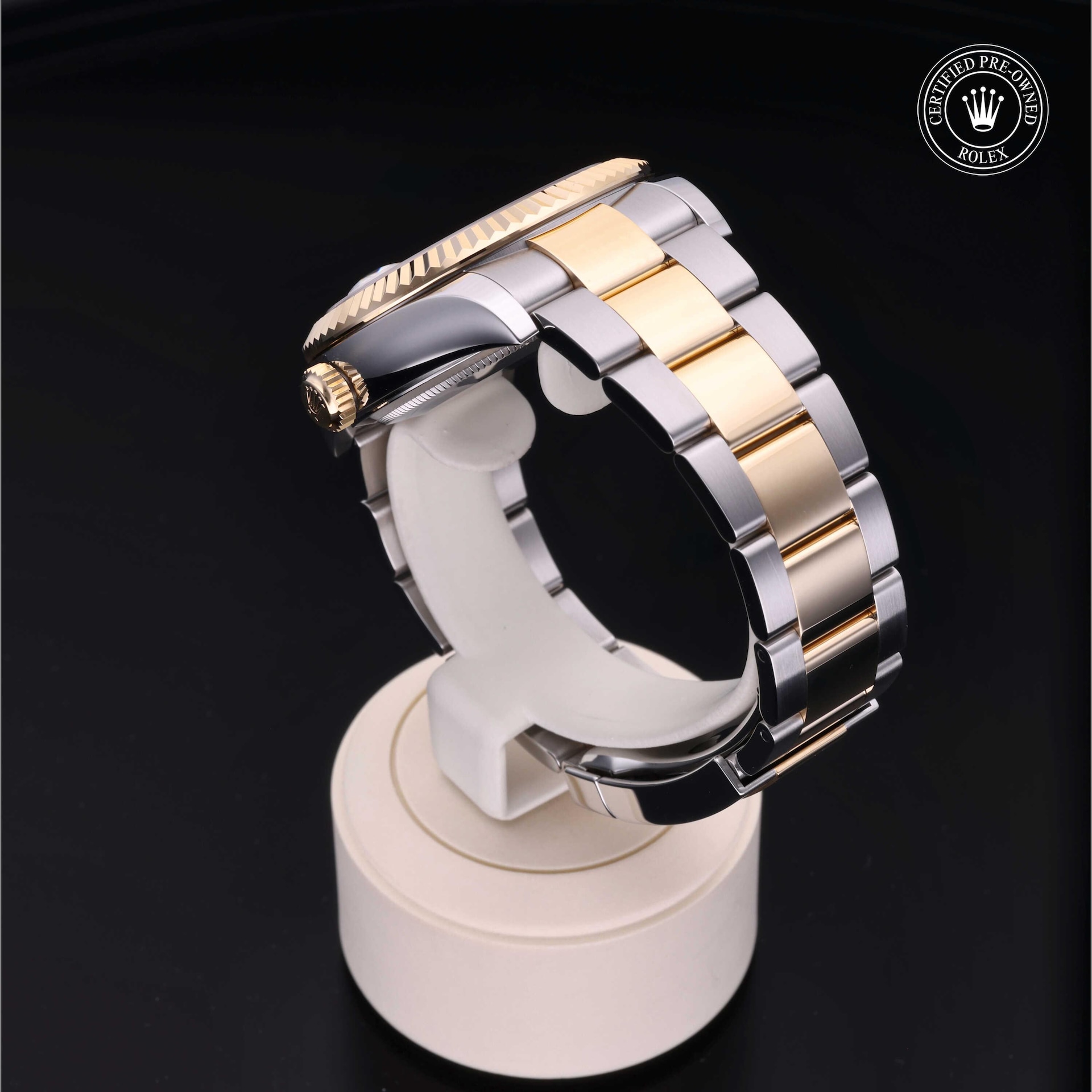 Sky-Dweller image