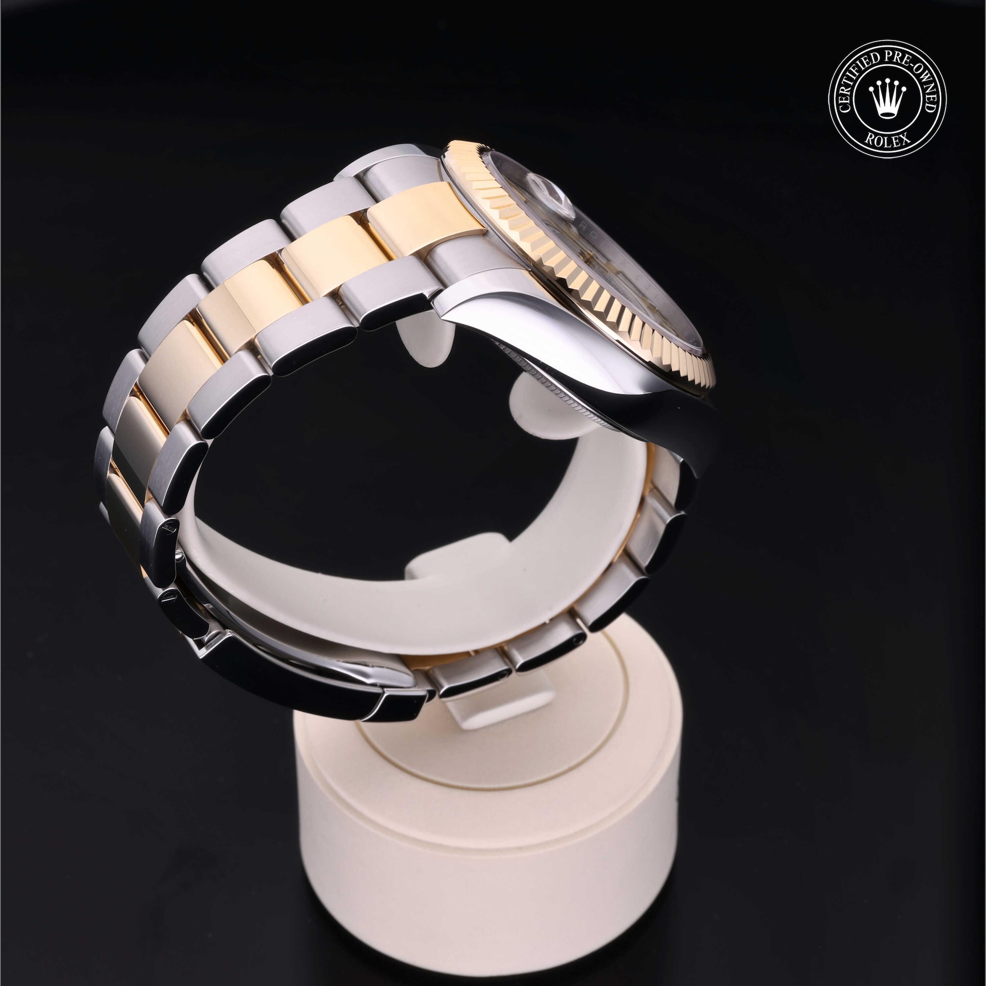 Sky-Dweller image