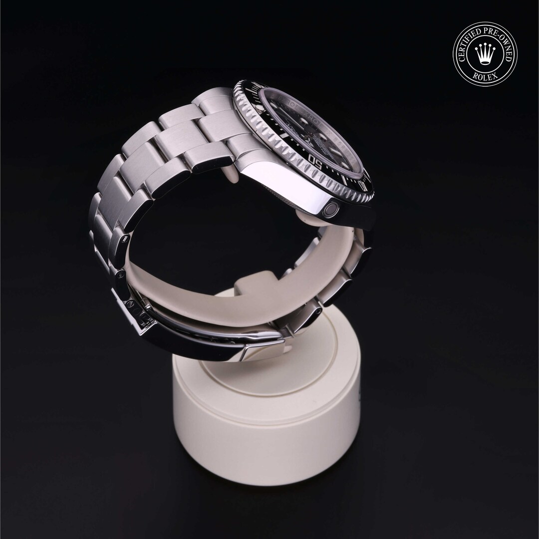 Rolex Rolex Certified Pre-Owned Sea-Dweller 4000 Rolex Rolex Certified Pre-Owned Sea-Dweller 4000