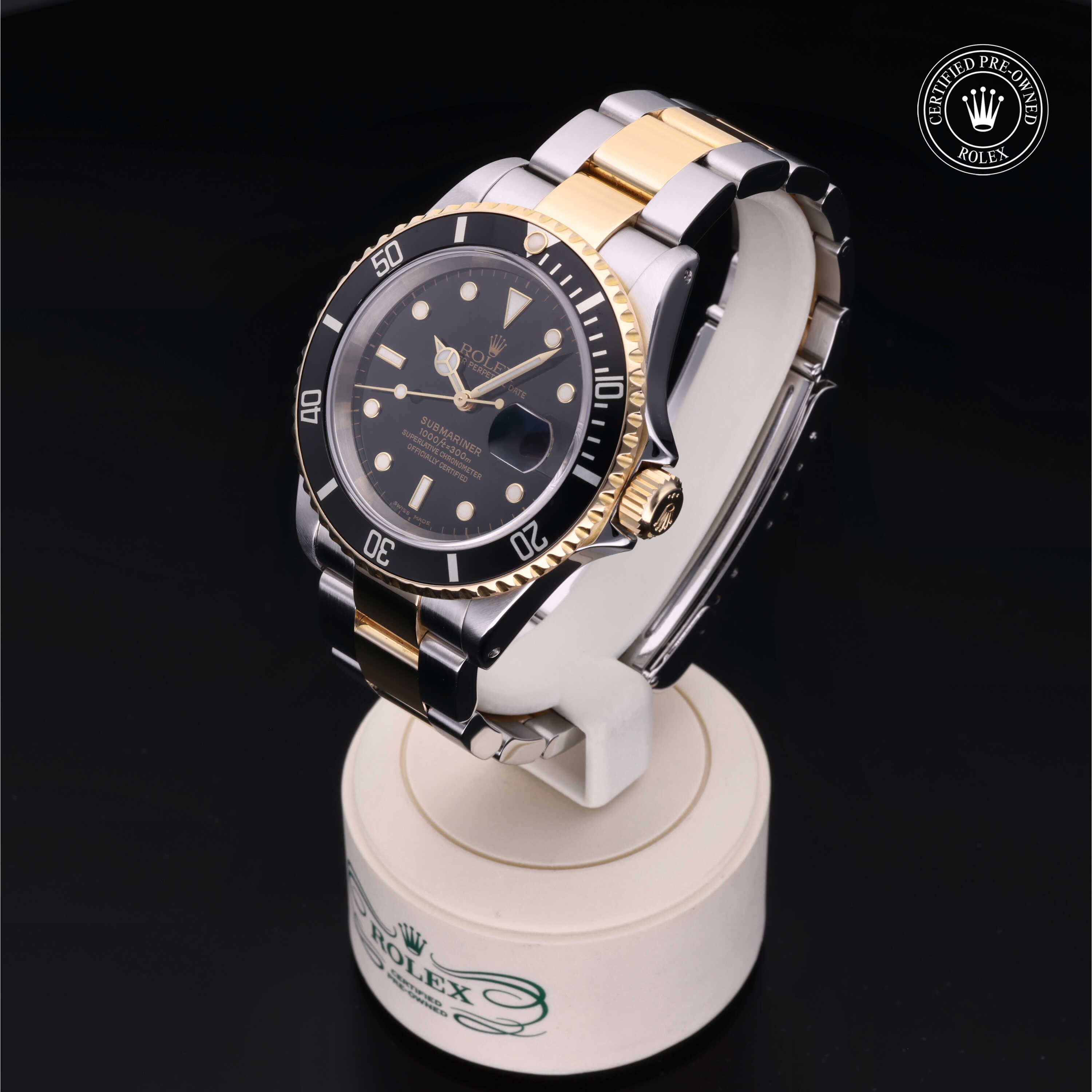 Submariner Date alternate view 3