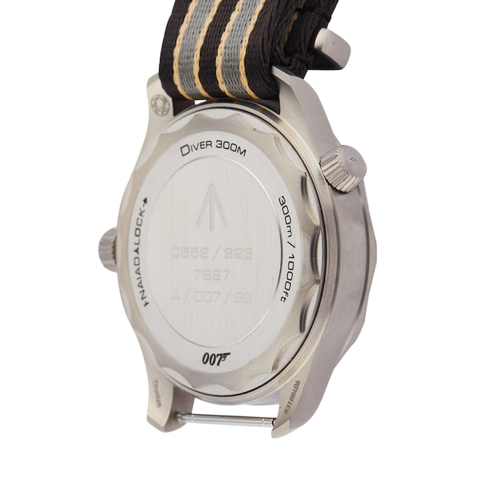 Pre-Owned Omega Seamaster Diver 300M 007 Edition Mens Watch 210.92.42.20.01.001