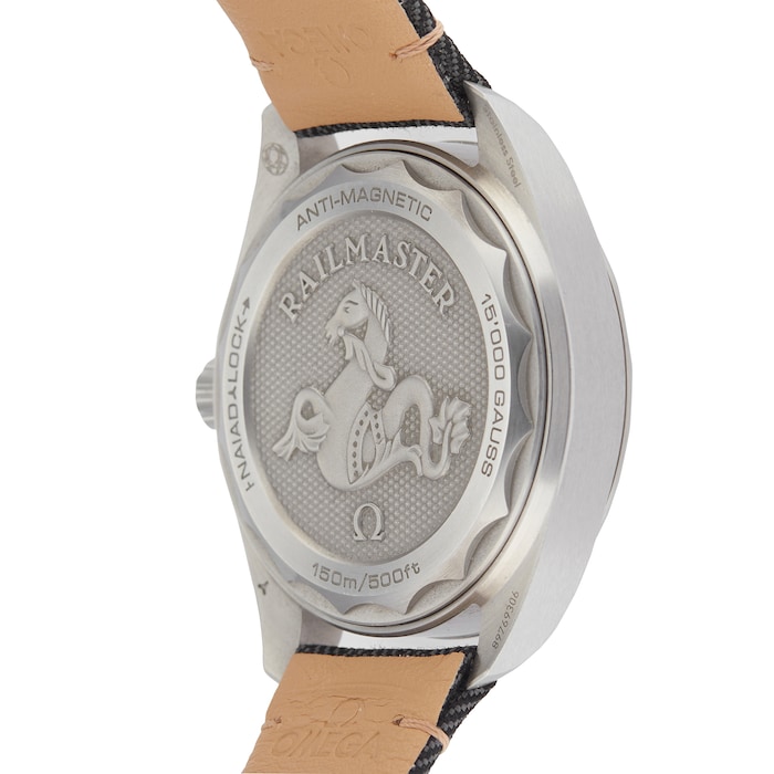 Pre-Owned Omega Seamaster Railmaster Mens Watch 220.12.40.20.01.001