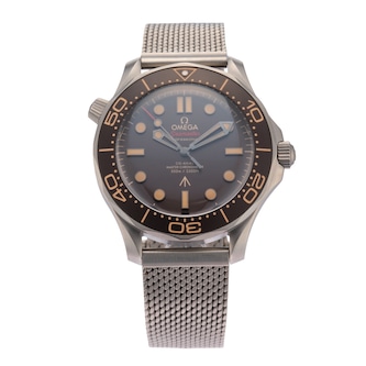 Pre-Owned Omega Seamaster Diver 300M 42mm Titanium 007 Edition Pre-Owned Omega Seamaster Diver 300M 42mm Titanium 007 Edition