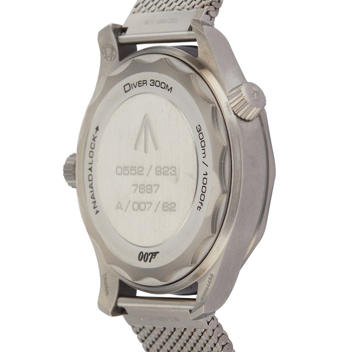 Pre-Owned Omega Seamaster Diver 300M 007 Edition Mens Watch 210.90.42.20.01.001