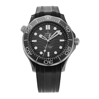 Pre-Owned Omega Seamaster Diver 300M 43.5mm Ceramic Pre-Owned Omega Seamaster Diver 300M 43.5mm Ceramic