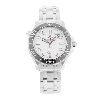 Pre-Owned Omega Seamaster Diver 300m 42mm Stainless Steel Pre-Owned Omega Seamaster Diver 300m 42mm Stainless Steel