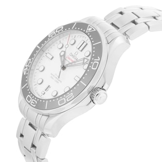 Pre-Owned Omega Seamaster Diver 300m 42mm Stainless Steel Pre-Owned Omega Seamaster Diver 300m 42mm Stainless Steel