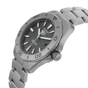 Pre-Owned TAG Heuer Aquaracer Professional 200 Solargraph 40mm Titanium
