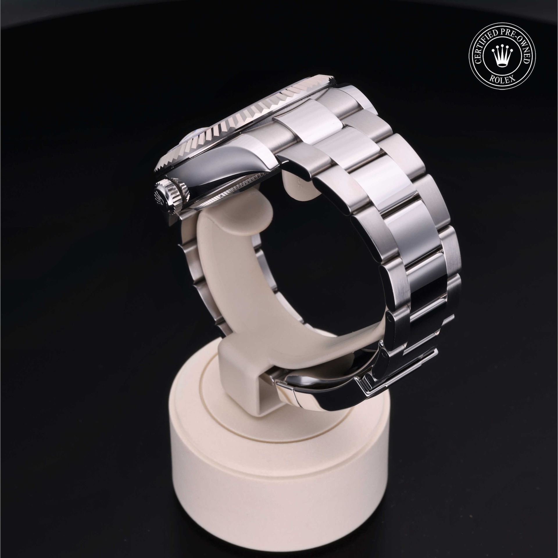 Sky-Dweller image