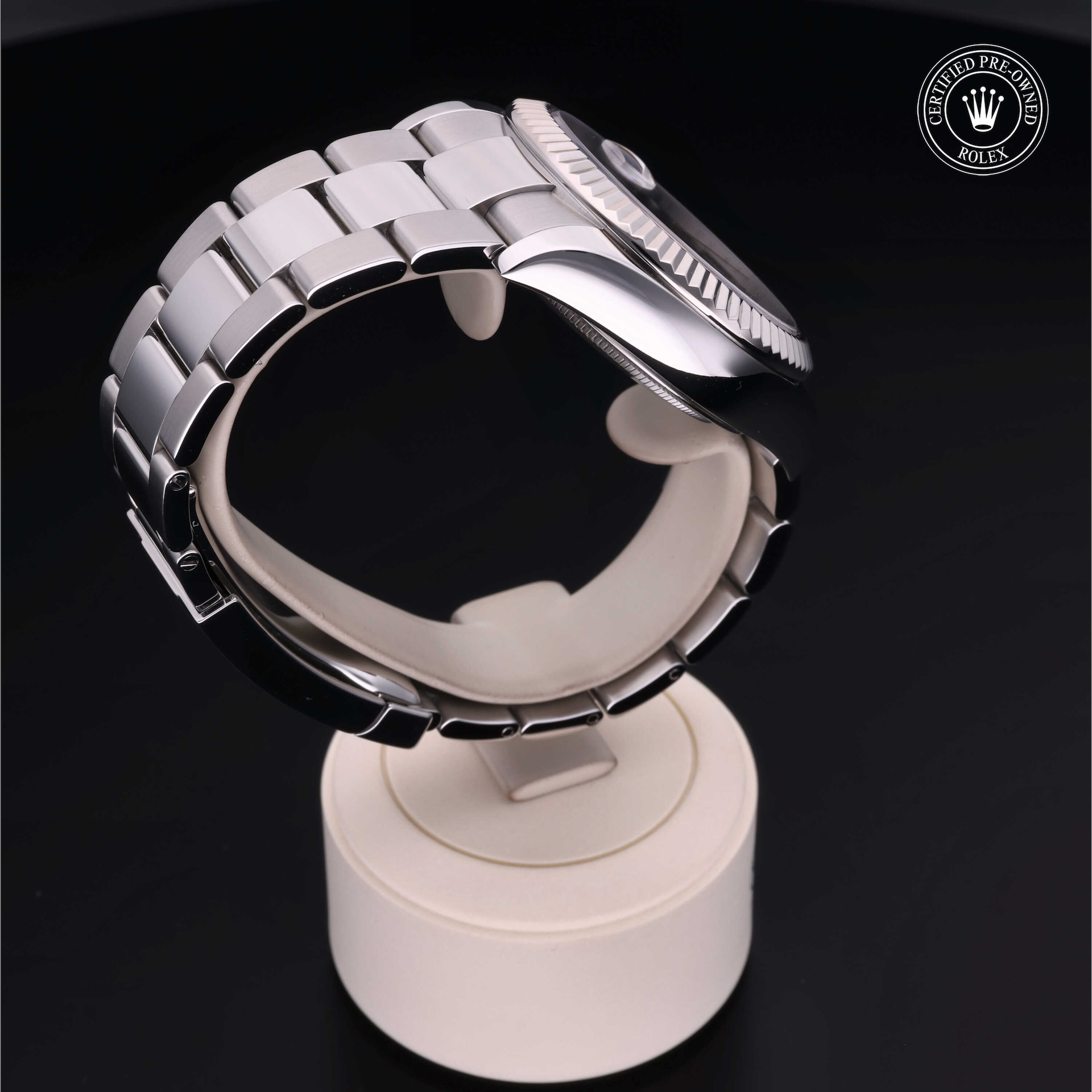 Sky-Dweller image