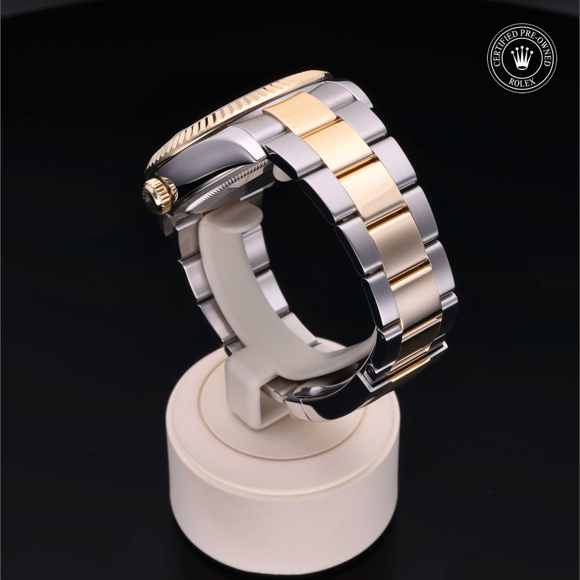Sky-Dweller image