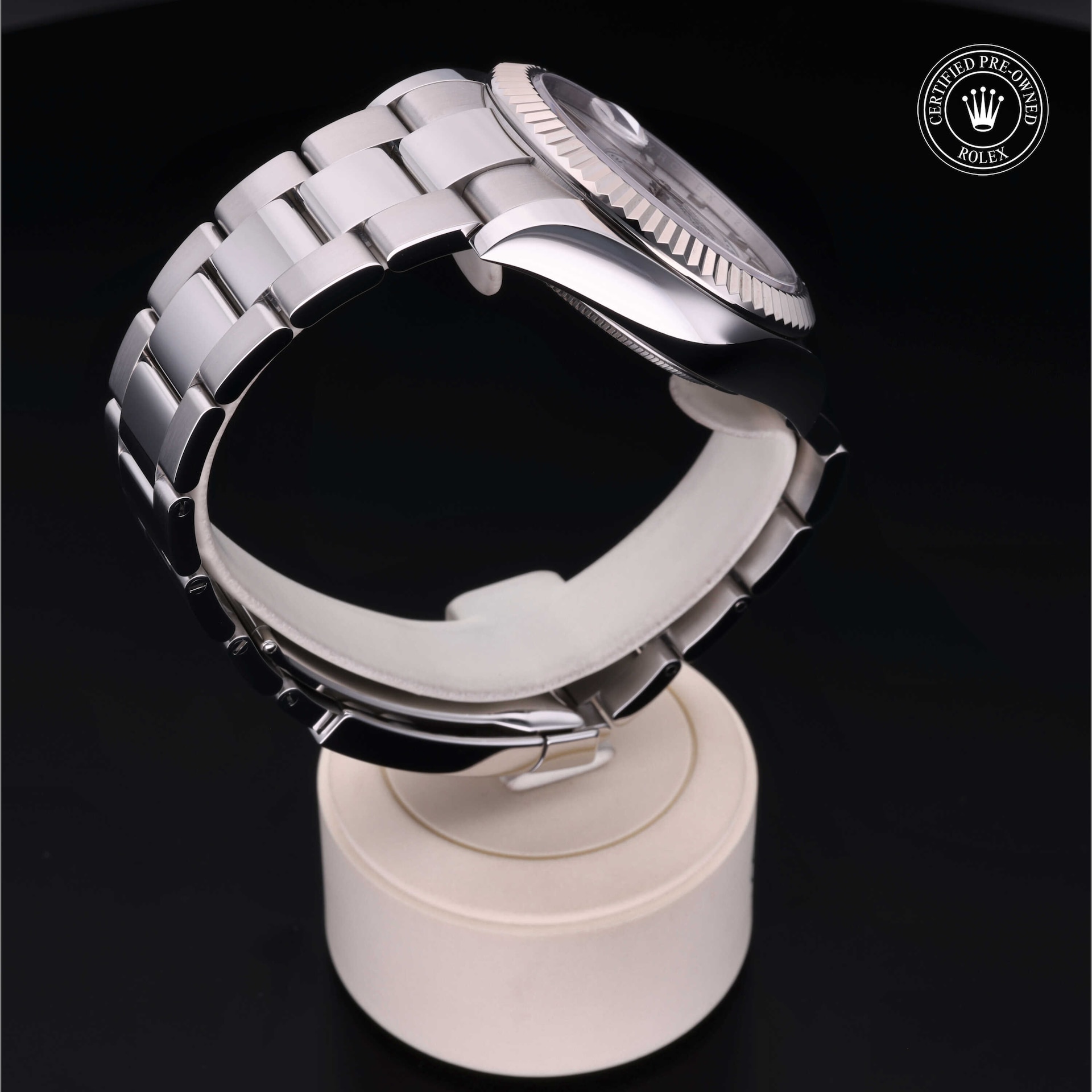 Sky-Dweller image