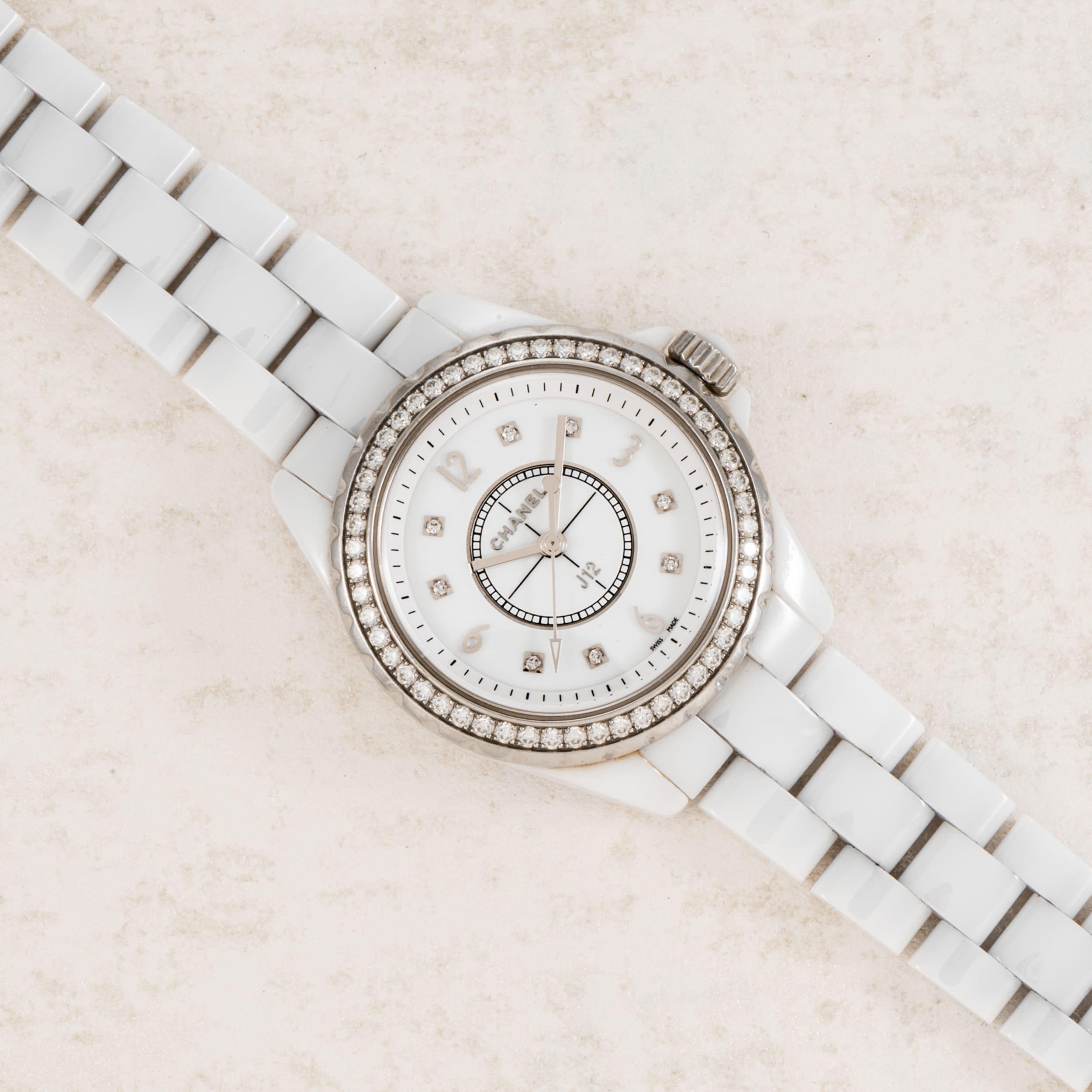 Pre owned outlet chanel watch