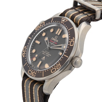 Pre-Owned Omega Seamaster Diver 300M 42mm Stainless Steel Pre-Owned Omega Seamaster Diver 300M 42mm Stainless Steel