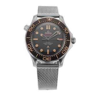Pre-Owned Omega Seamaster Diver 300m 007 Edition 42mm Stainless Steel Pre-Owned Omega Seamaster Diver 300m 007 Edition 42mm Stainless Steel