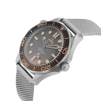 Pre-Owned Omega Seamaster Diver 300m 007 Edition 42mm Stainless Steel Pre-Owned Omega Seamaster Diver 300m 007 Edition 42mm Stainless Steel