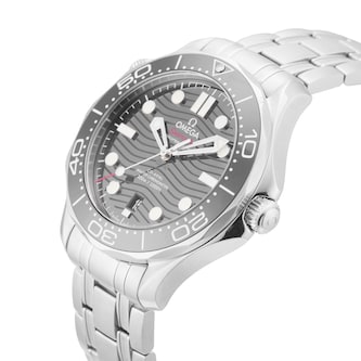 Pre-Owned Omega Seamaster Diver 300m 42mm Stainless Steel Pre-Owned Omega Seamaster Diver 300m 42mm Stainless Steel