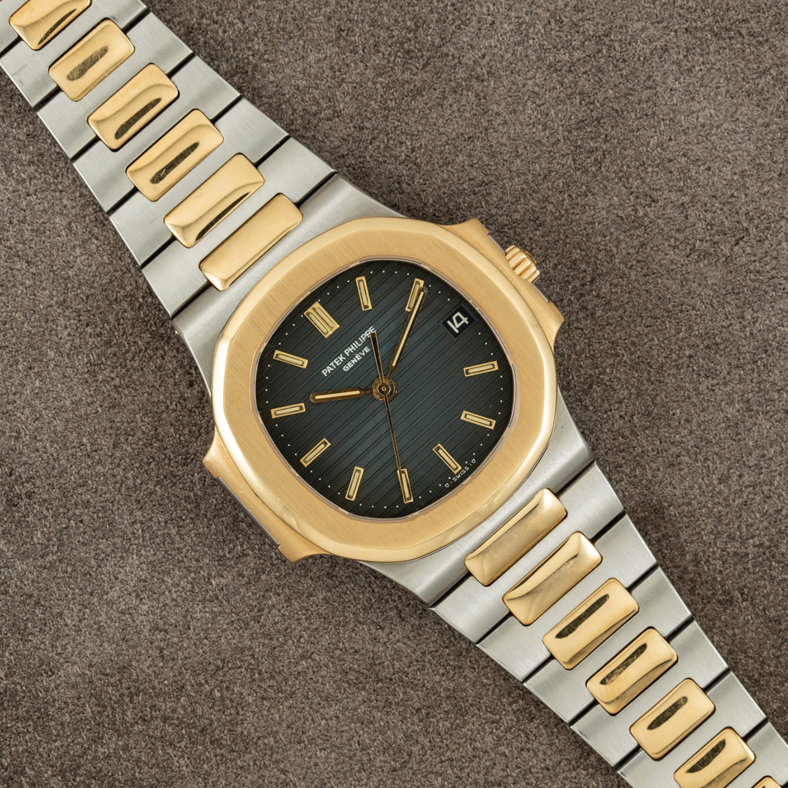 Pre-Owned Patek Philippe by Analog Shift Patek Philippe Nautilus Ref 3800/1